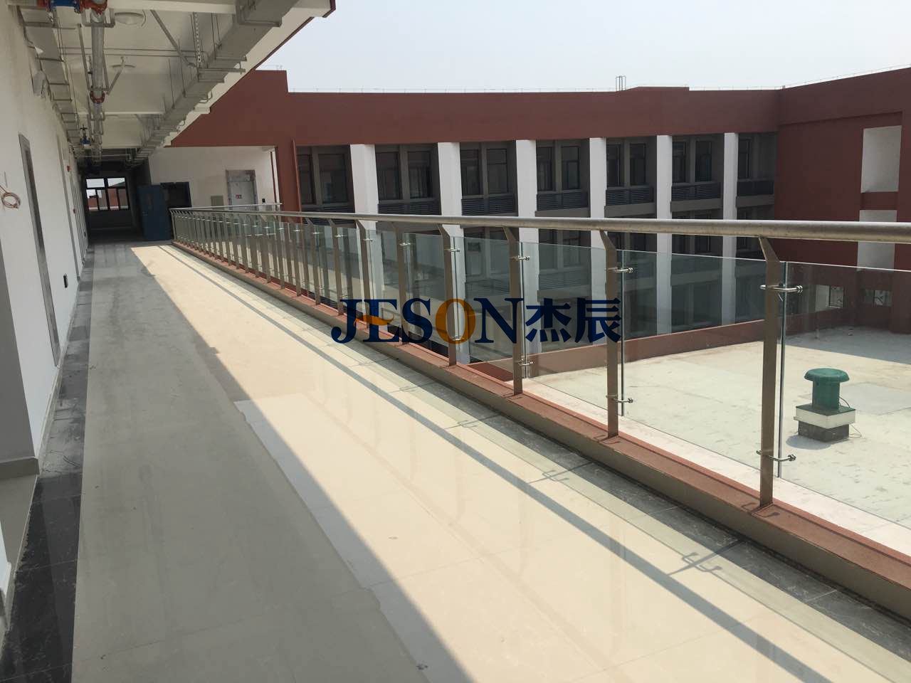 杰辰護(hù)欄，為校園安全護(hù)航。